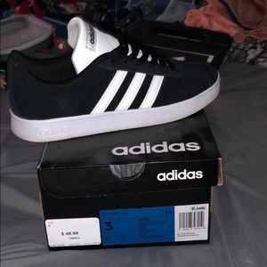 Adidas black & white